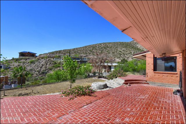 2400 SAVANNAH Avenue, El Paso, TX 79930