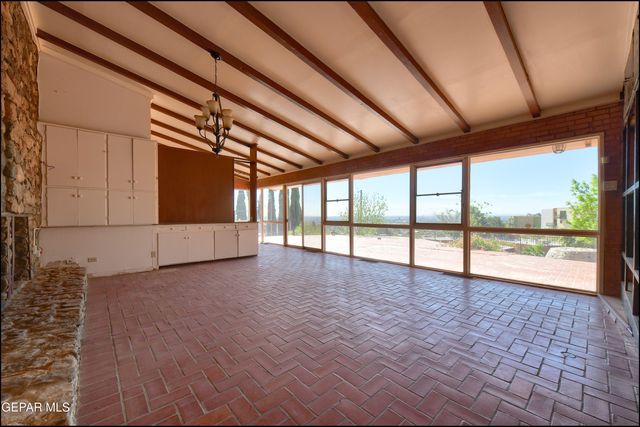 2400 SAVANNAH Avenue, El Paso, TX 79930