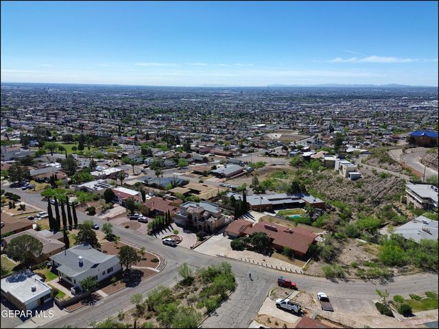 2400 SAVANNAH Avenue, El Paso, TX 79930