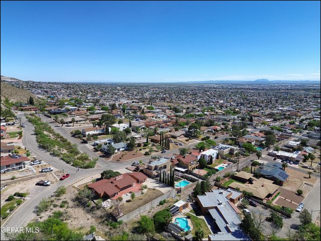 2400 SAVANNAH Avenue, El Paso, TX 79930