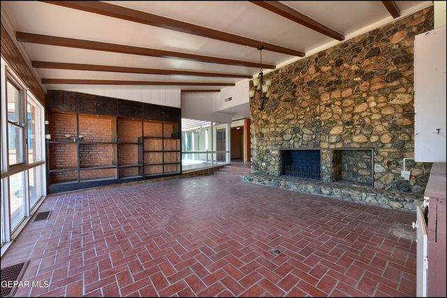 2400 SAVANNAH Avenue, El Paso, TX 79930