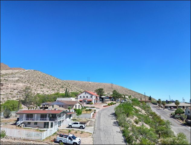 2400 SAVANNAH Avenue, El Paso, TX 79930