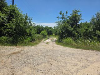 4587 County Road 4415, Wolfe City, TX 75496