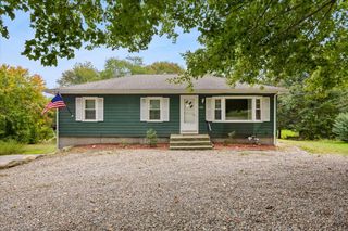 1189 Bark St, Swansea, MA 02777