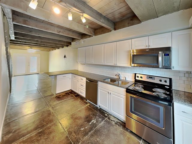 4900 El Campo Avenue 4, Fort Worth, TX 76107