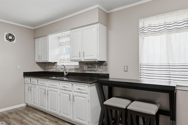 33043 Fraser Avenue, Fraser, MI 48026