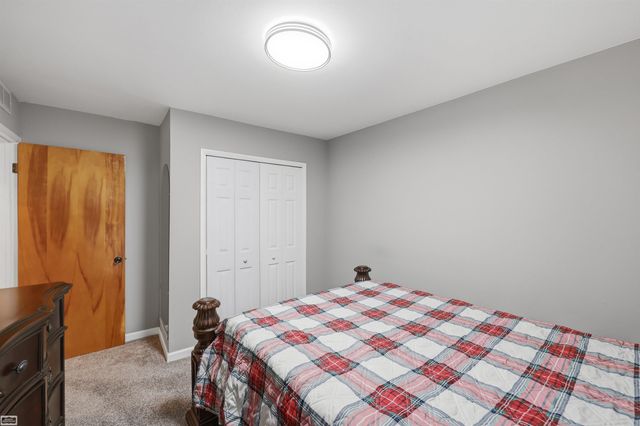 33043 Fraser Avenue, Fraser, MI 48026