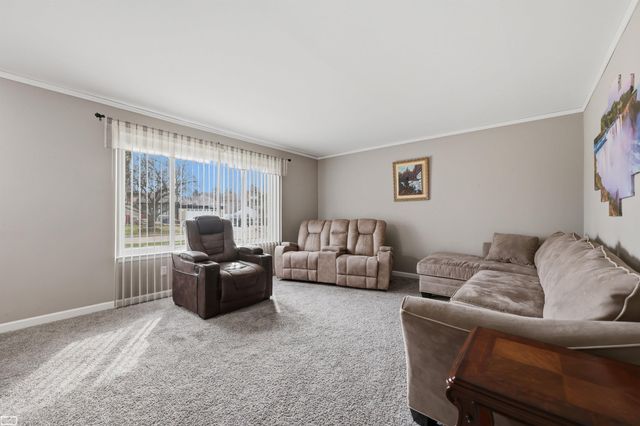 33043 Fraser Avenue, Fraser, MI 48026