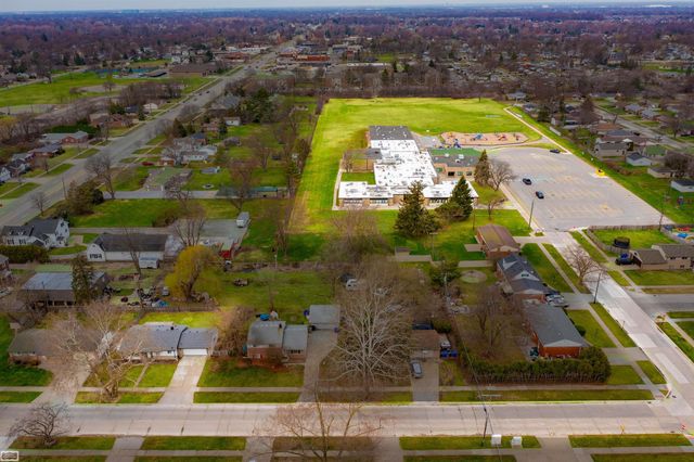 33043 Fraser Avenue, Fraser, MI 48026