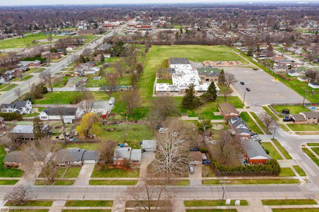 33043 Fraser Avenue, Fraser, MI 48026