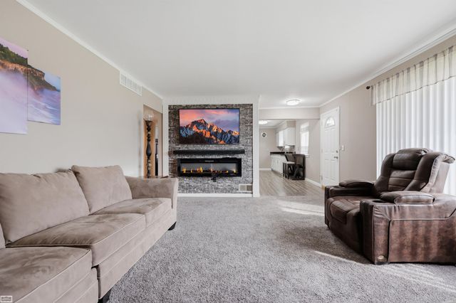 33043 Fraser Avenue, Fraser, MI 48026