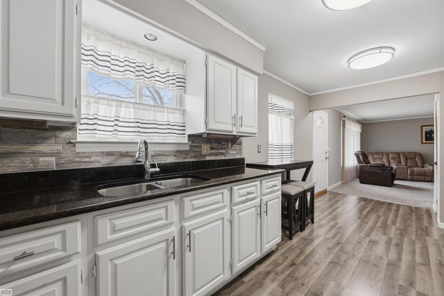 33043 Fraser Avenue, Fraser, MI 48026