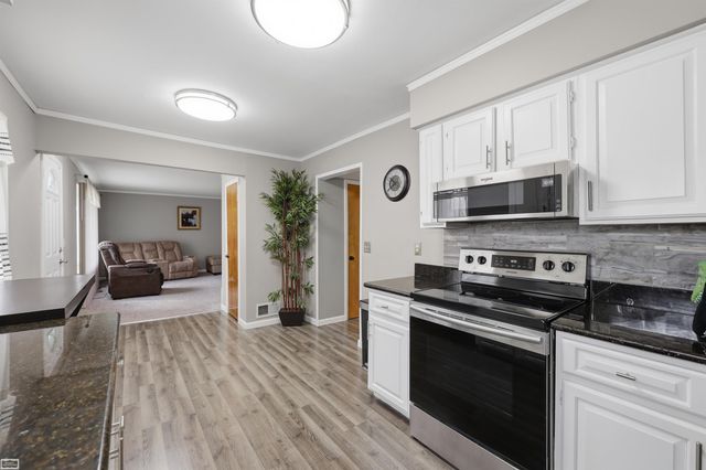 33043 Fraser Avenue, Fraser, MI 48026