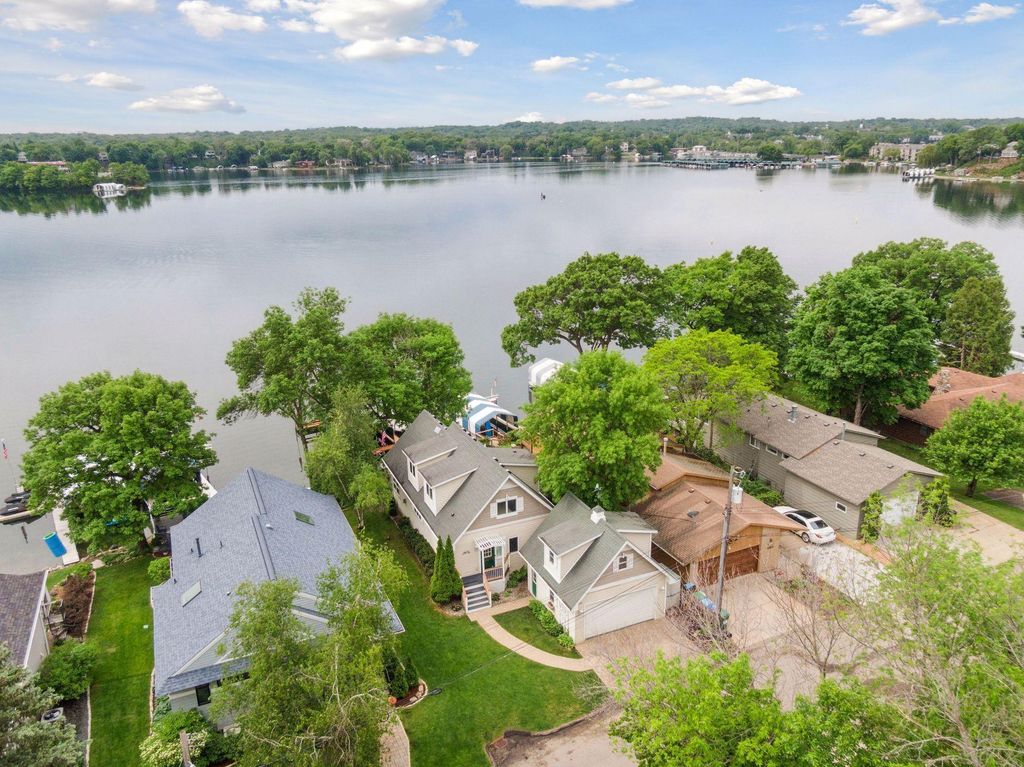 5125 Greenwood Circle, Greenwood, MN 55331