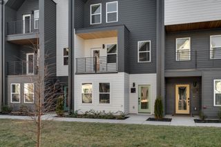 550 Markham St Unit 16, Nashville, TN 37214