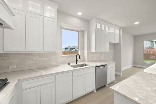337 Willie Way, Burleson, TX 76028