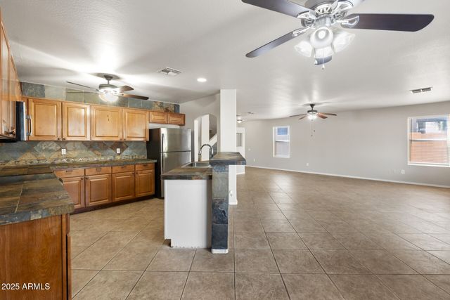 1498 E ROSEBUD Drive, San Tan Valley, AZ 85143
