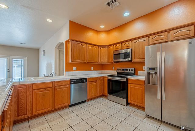 724 E MARICELA ST, Somerton, AZ 85350