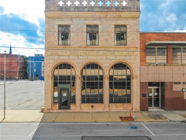 27 N Mercer St, New Castle, PA 16101