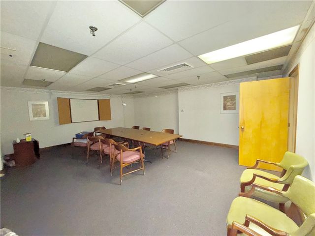 27 N Mercer St, New Castle, PA 16101