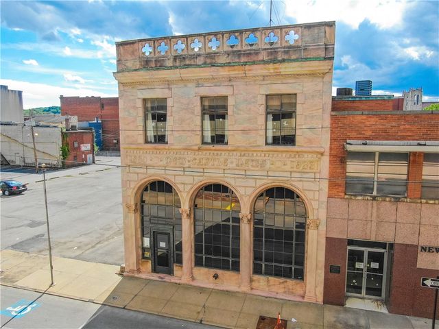 27 N Mercer St, New Castle, PA 16101