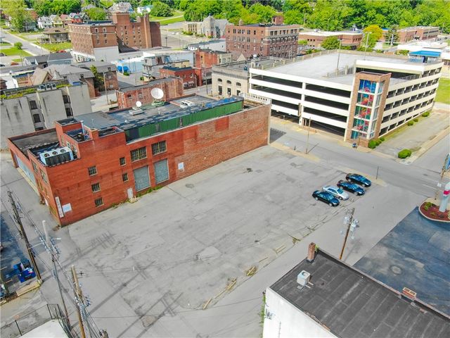 27 N Mercer St, New Castle, PA 16101