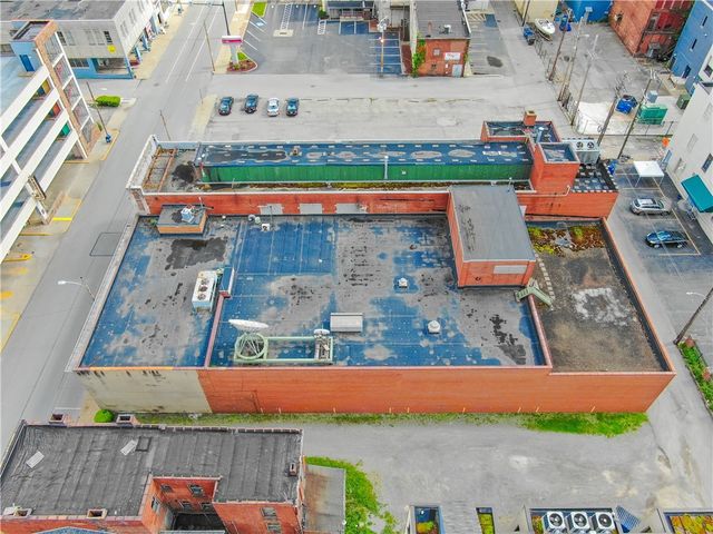 27 N Mercer St, New Castle, PA 16101