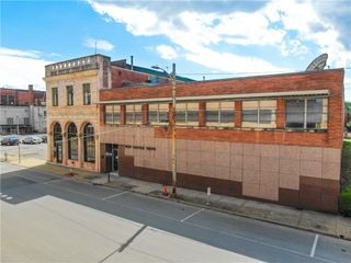 27 N Mercer St, New Castle, PA 16101
