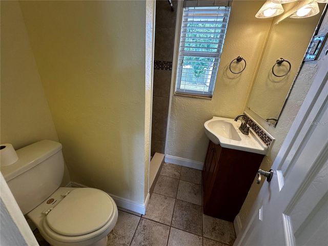 8933 NARCISSUS AVENUE, Seminole, FL 33777