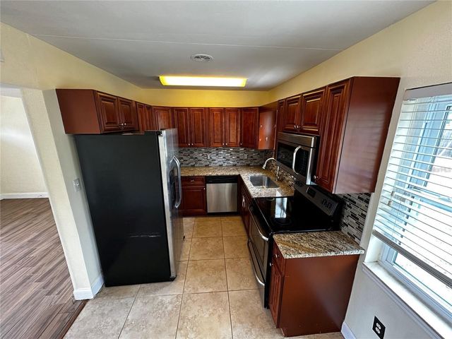 8933 NARCISSUS AVENUE, Seminole, FL 33777