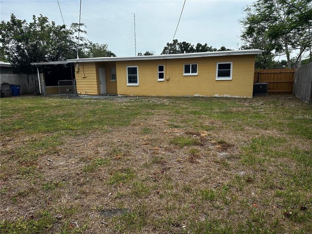 8933 NARCISSUS AVENUE, Seminole, FL 33777