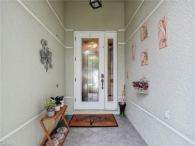 13337 QUEEN PALM RUN, North Fort Myers, FL 33903