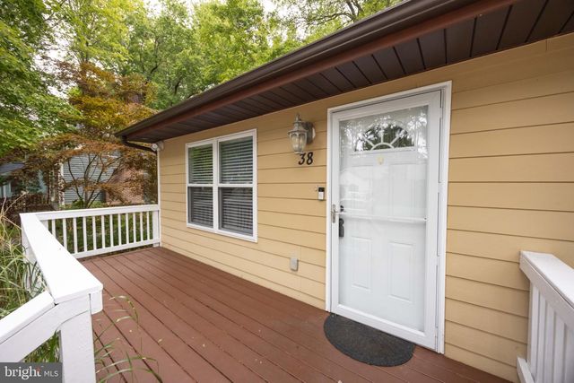 38 FAIRWAY LN, Berlin, MD 21811