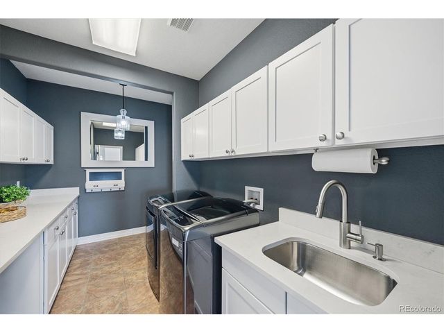 3813 Sky Hawk Ct, Castle Rock, CO 80109