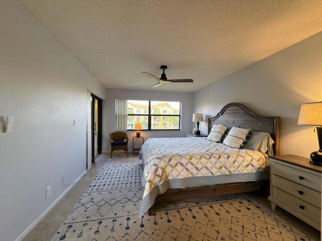 700 Uno Lago Drive 305, Juno Beach, FL 33408