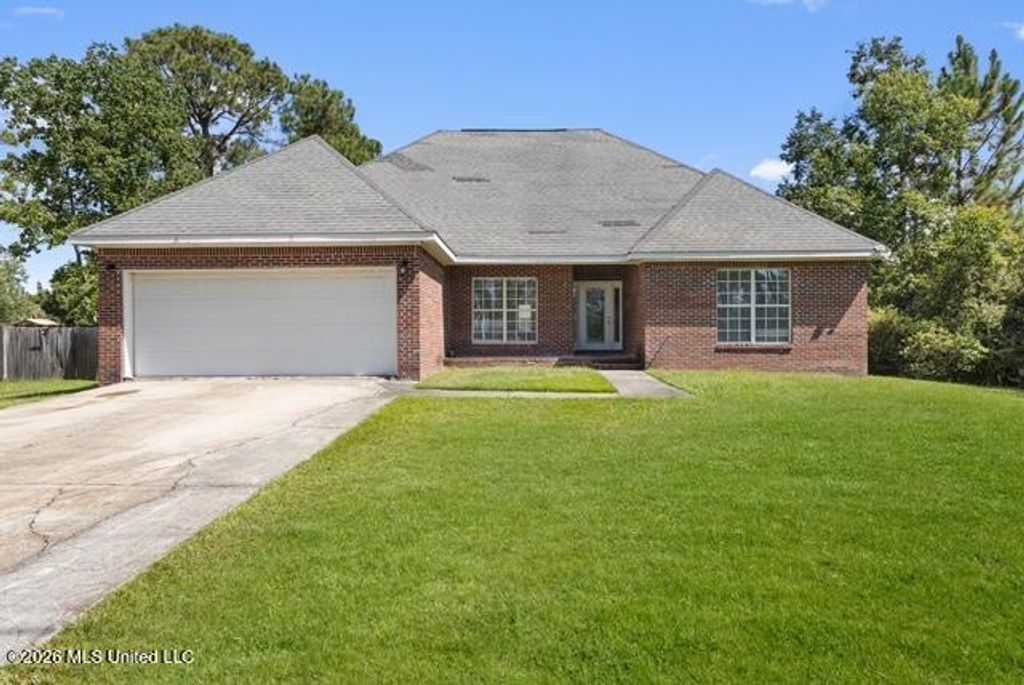 14816 Dismuke Drive, Biloxi, MS 39532