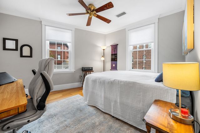 54 Chestnut St 3, Boston, MA 02129