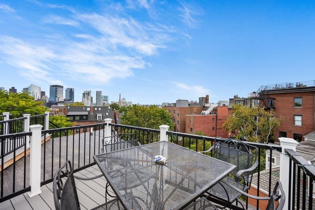 54 Chestnut St 3, Boston, MA 02129