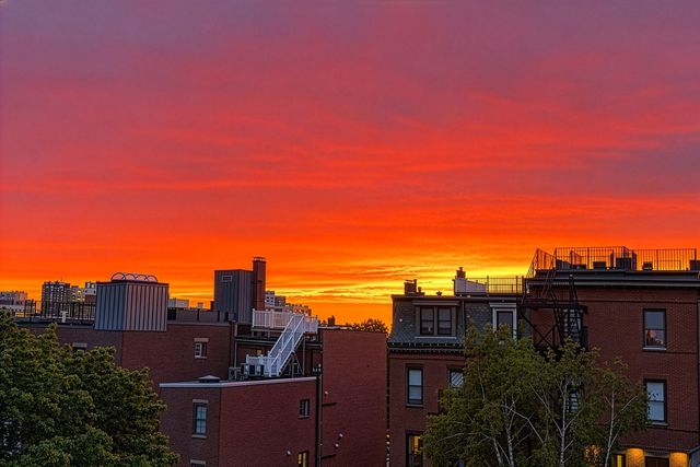 54 Chestnut St 3, Boston, MA 02129