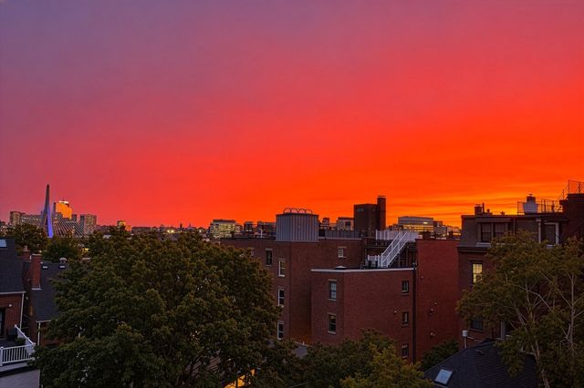 54 Chestnut St 3, Boston, MA 02129