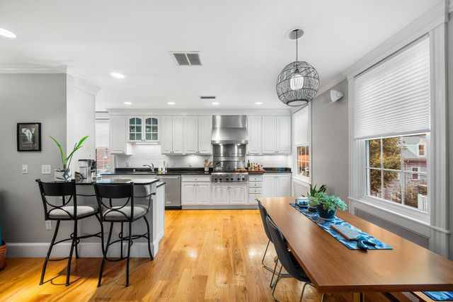 54 Chestnut St 3, Boston, MA 02129