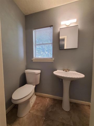 6526 Linden Street, Houston, TX 77087