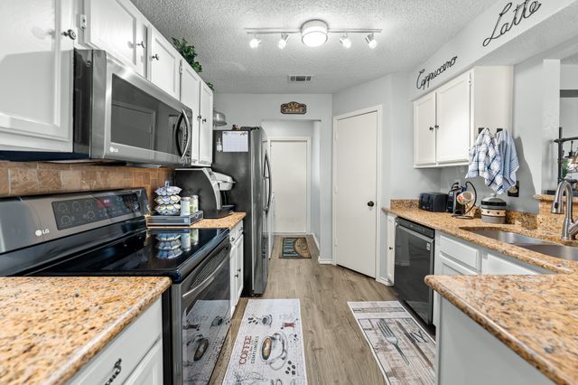 6805 Black Wing Drive, Fort Worth, TX 76137