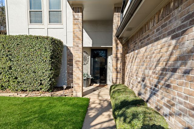 6805 Black Wing Drive, Fort Worth, TX 76137