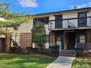 1028 Cricket Lane, Woodbridge Proper, NJ 07095