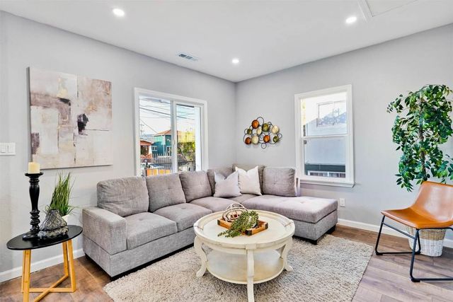 1238 97th Avenue, Oakland, CA 94603