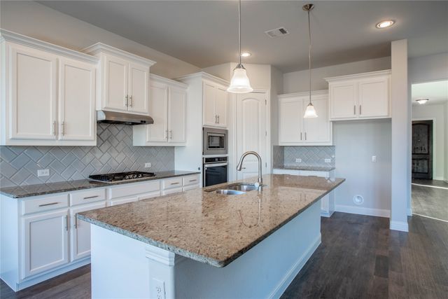 7600 Clear Rapids Drive, Mckinney, TX 75071