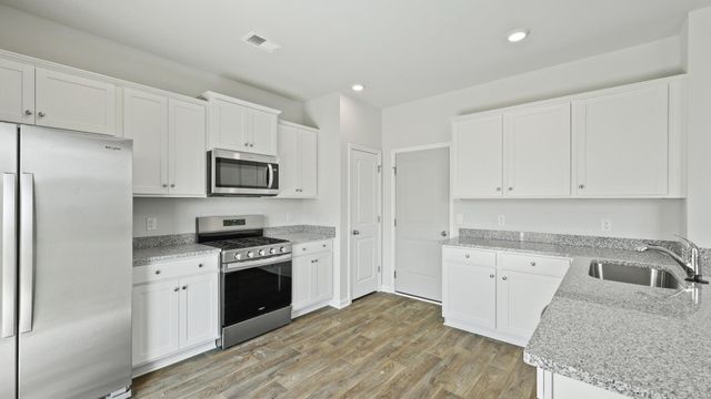 812 Baywood Lane, Summerville, SC 29486