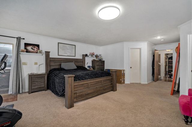 5454 S Roanoke Avenue, Springfield, MO 65810