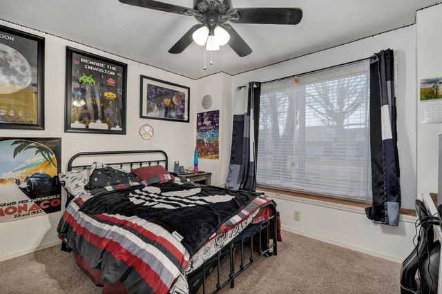 5454 S Roanoke Avenue, Springfield, MO 65810